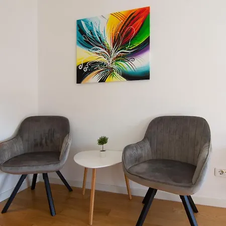 A Blok New Modern - Free Garage Parking, Comfortable, Quiet With A Park View * Bělehrad